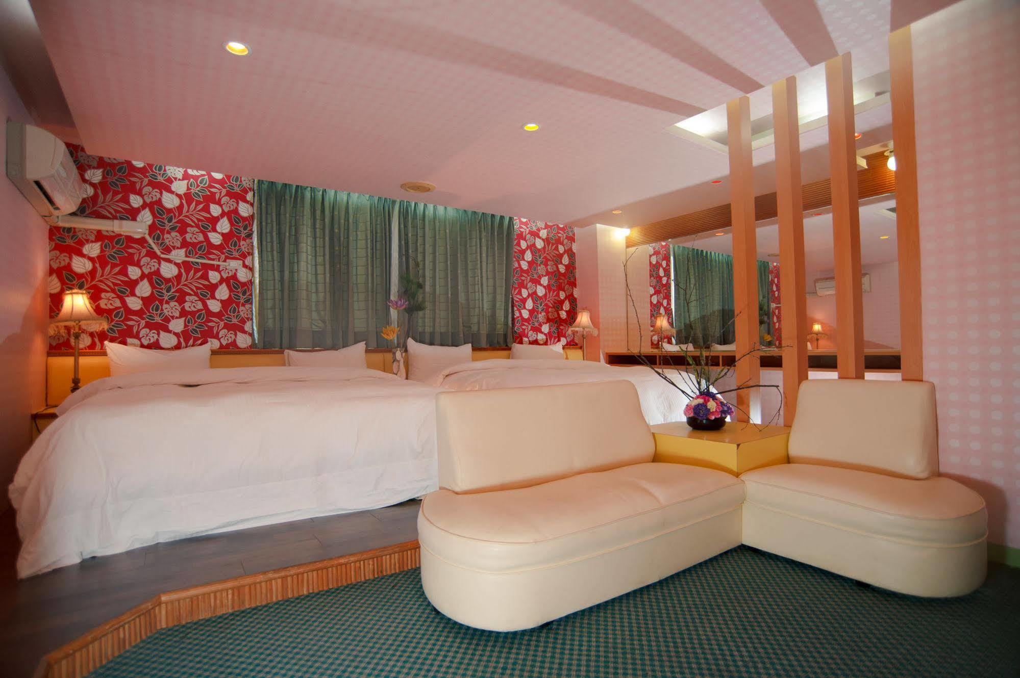 Day Chen Hotel Yilan Dış mekan fotoğraf