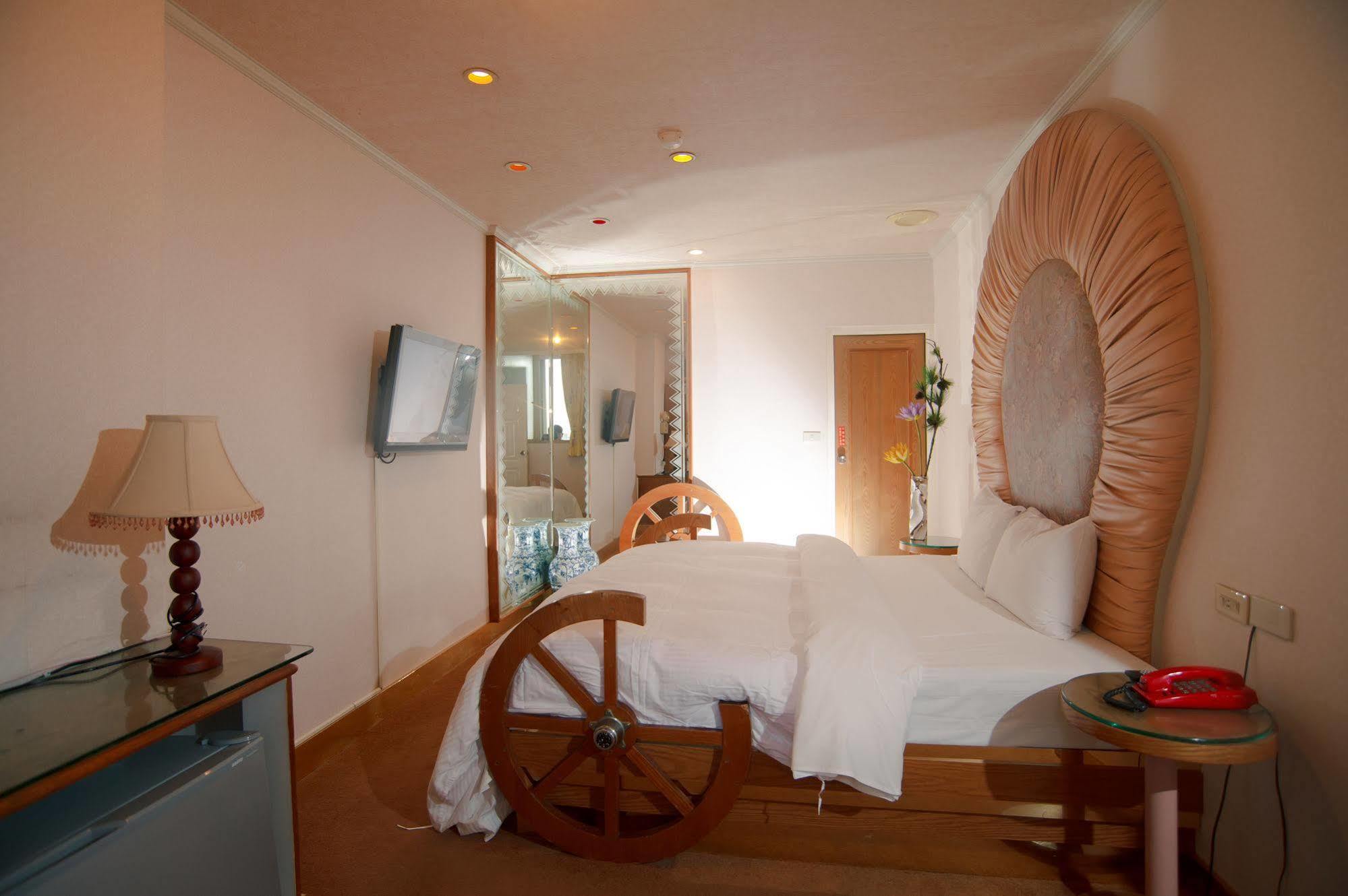 Day Chen Hotel Yilan Dış mekan fotoğraf