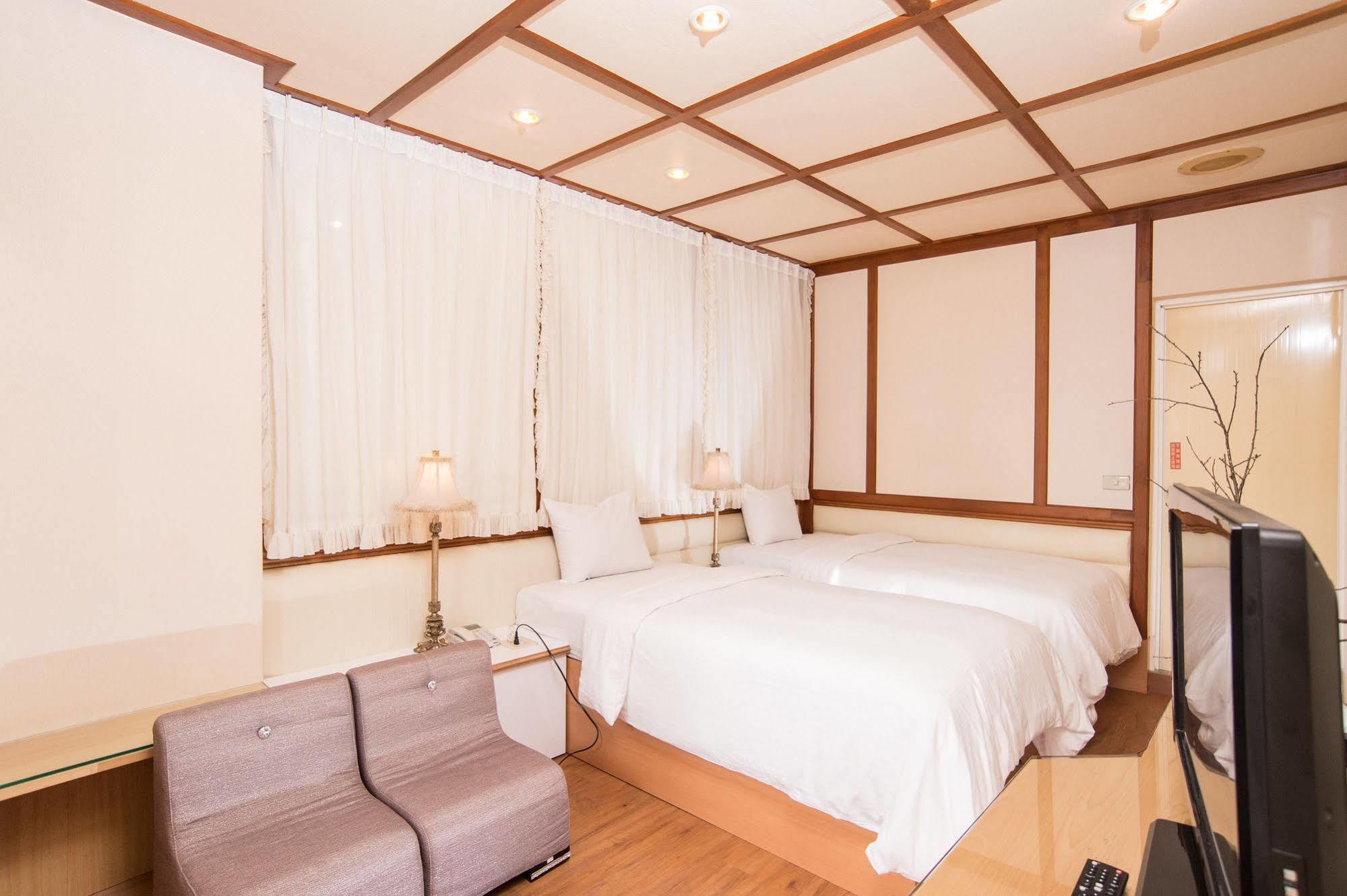 Day Chen Hotel Yilan Dış mekan fotoğraf